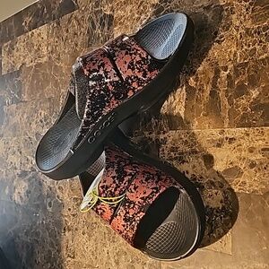 NWT OOFOAM Limited Bellini Splash Slides